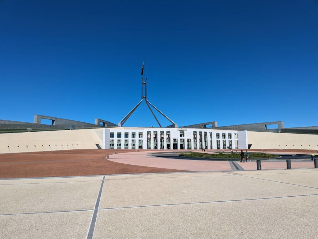 キャンベラの国会議事堂の写真